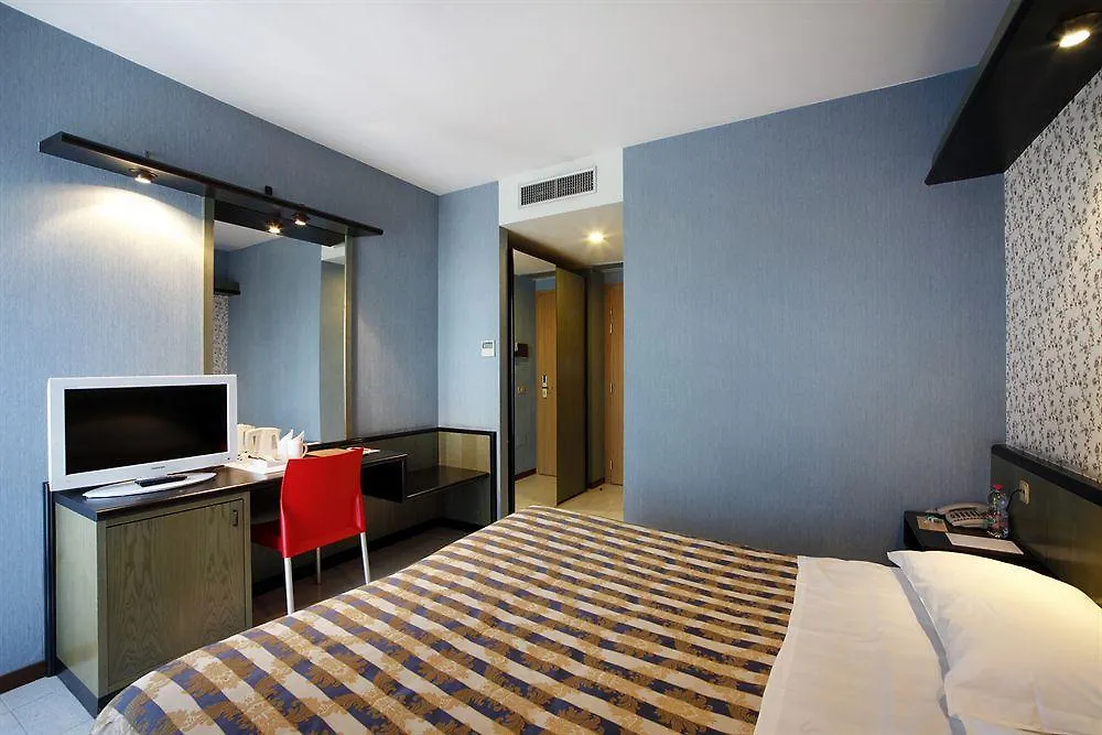 Hotel Parigi 2&Spa Dalmine 3*,  Italien